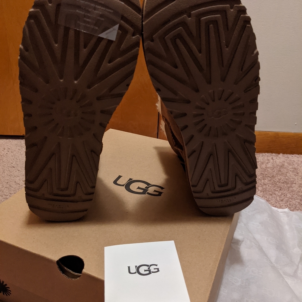 Ugg boots size 9 brand new tan color